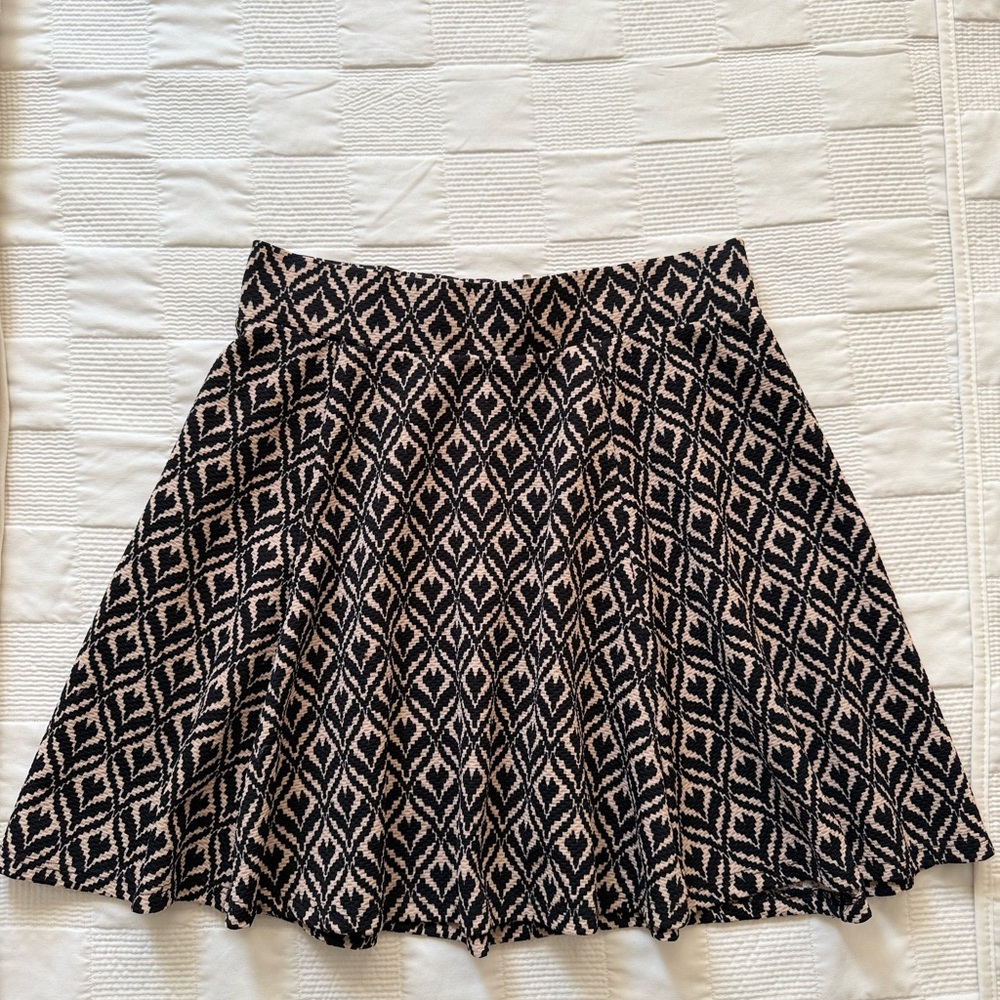 Elegant Black and Cream Patterned Skirt